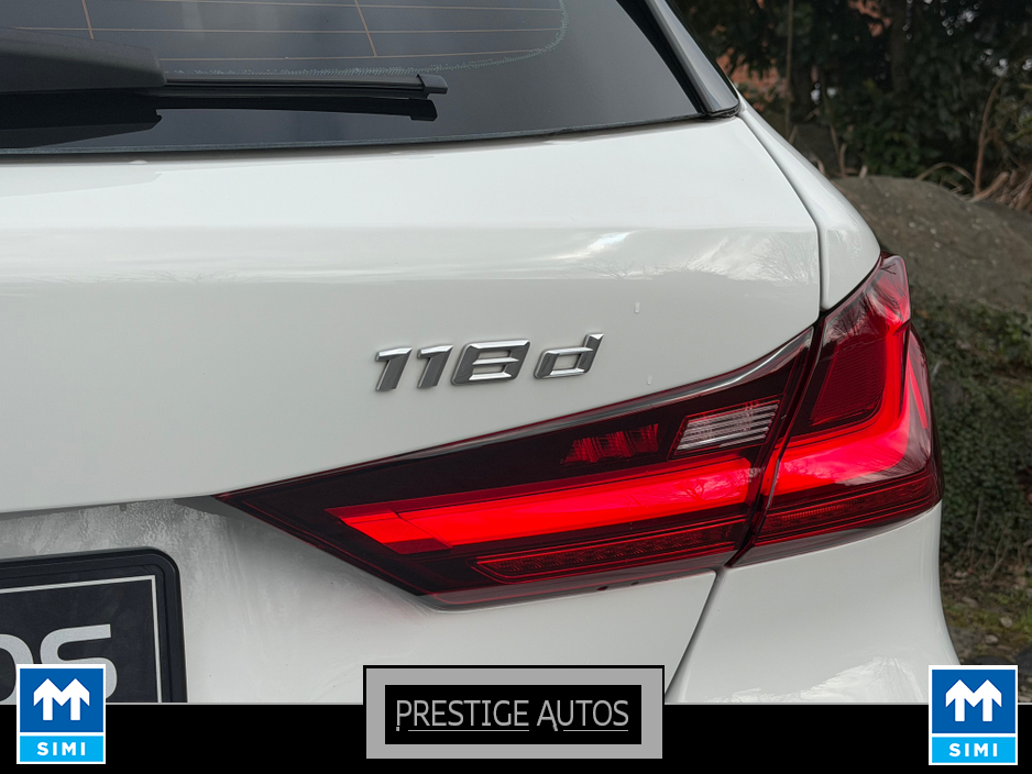 2021 BMW 1 Series - image 10