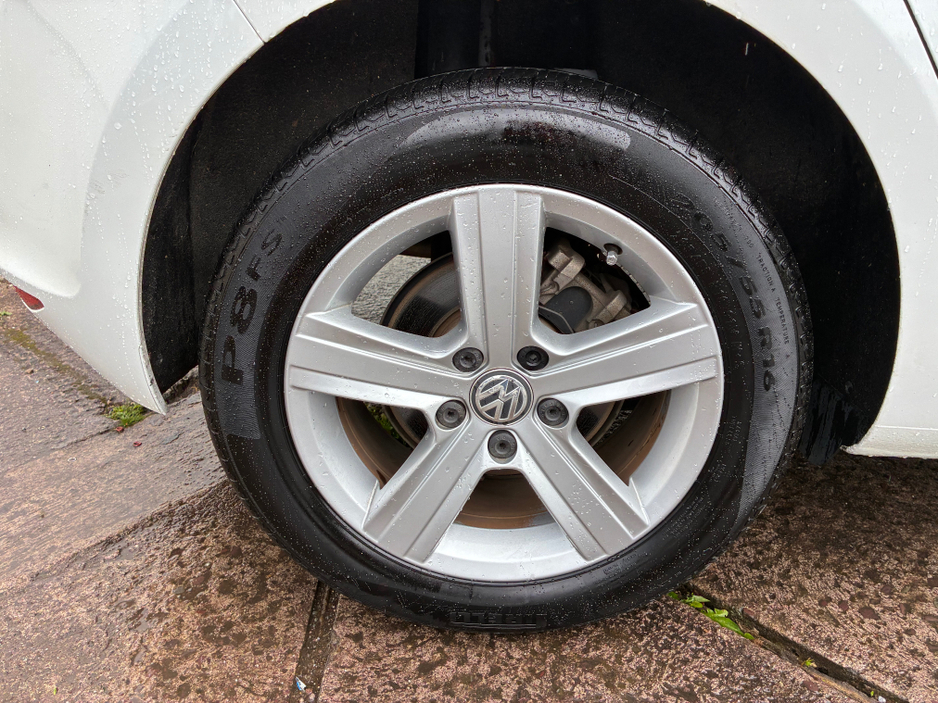 2015 Volkswagen Golf - image 6