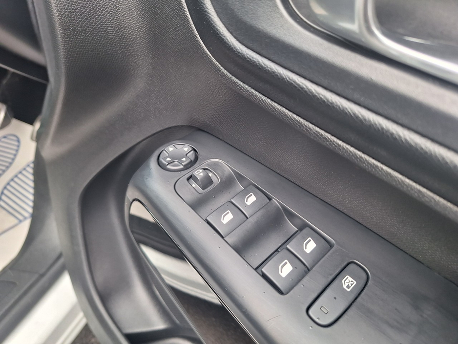 2023 Citroen C5 Aircross - image 23