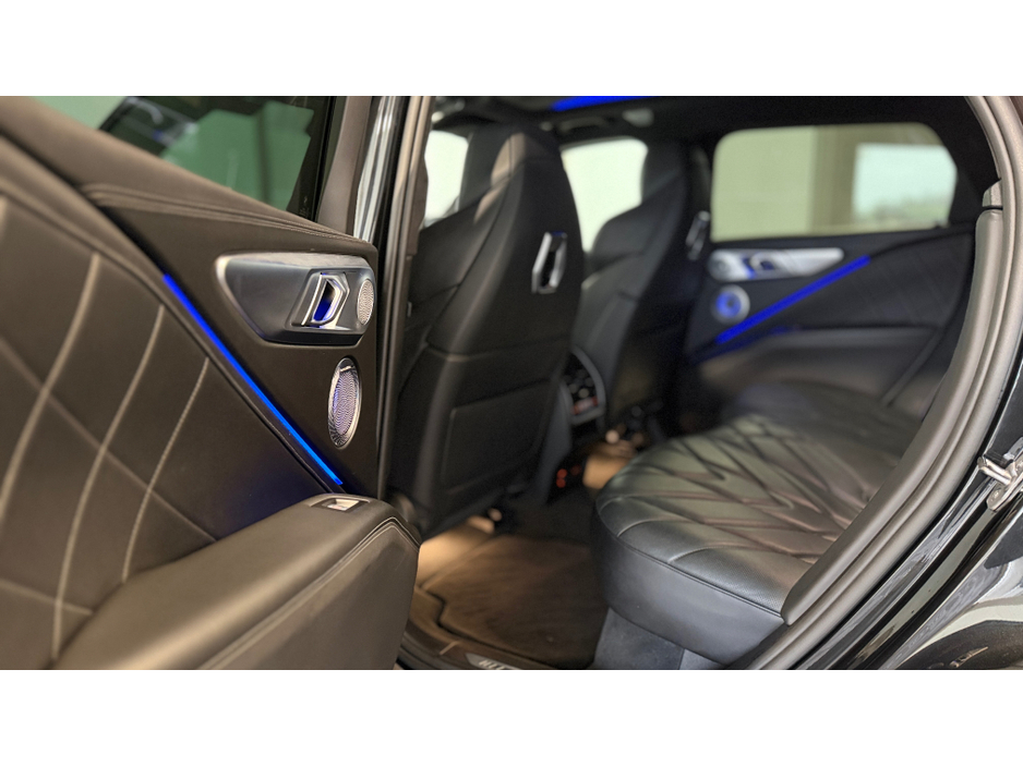 2023 BMW XM - image 22