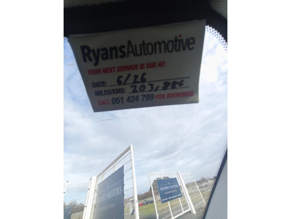 2016 Volvo V40 D2 (120hp) SE+Leather €7,999