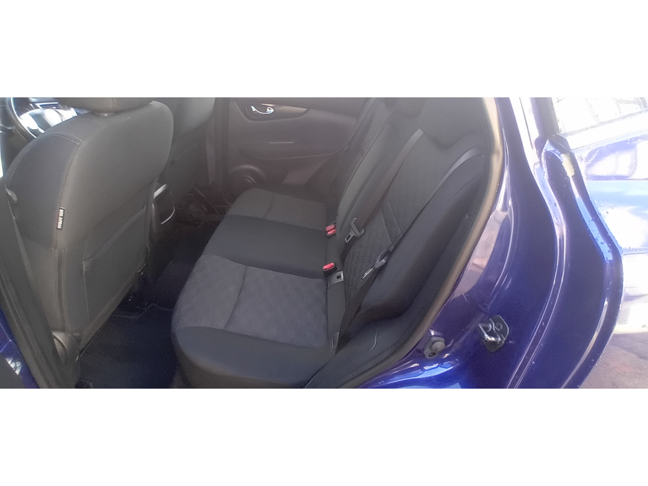 2015 Nissan Qashqai - image 14