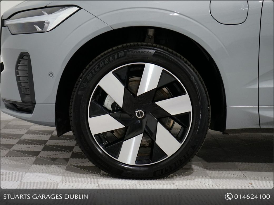 2025 Volvo XC60 T6 XC60 PLUS DARK: 20” UPGRADE DIAMOND CUT ALLOYS, VAPOUR METALLIC WITH CHARCOAL LEATHER, PANORAMIC ROOF, KEYLESS ENTRY, HEATED SEATS €61,945