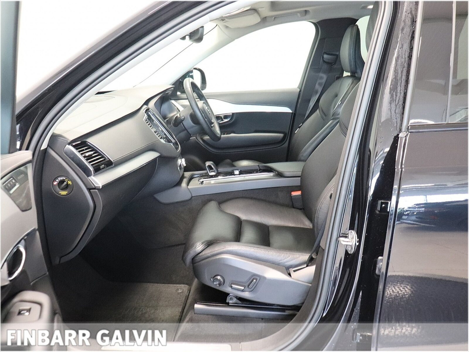 2022 Volvo XC90 - image 10