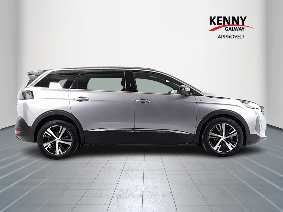 2024 Peugeot 5008 - image 8