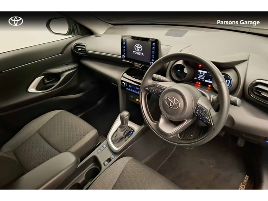 2023 Toyota Yaris Cross - image 5