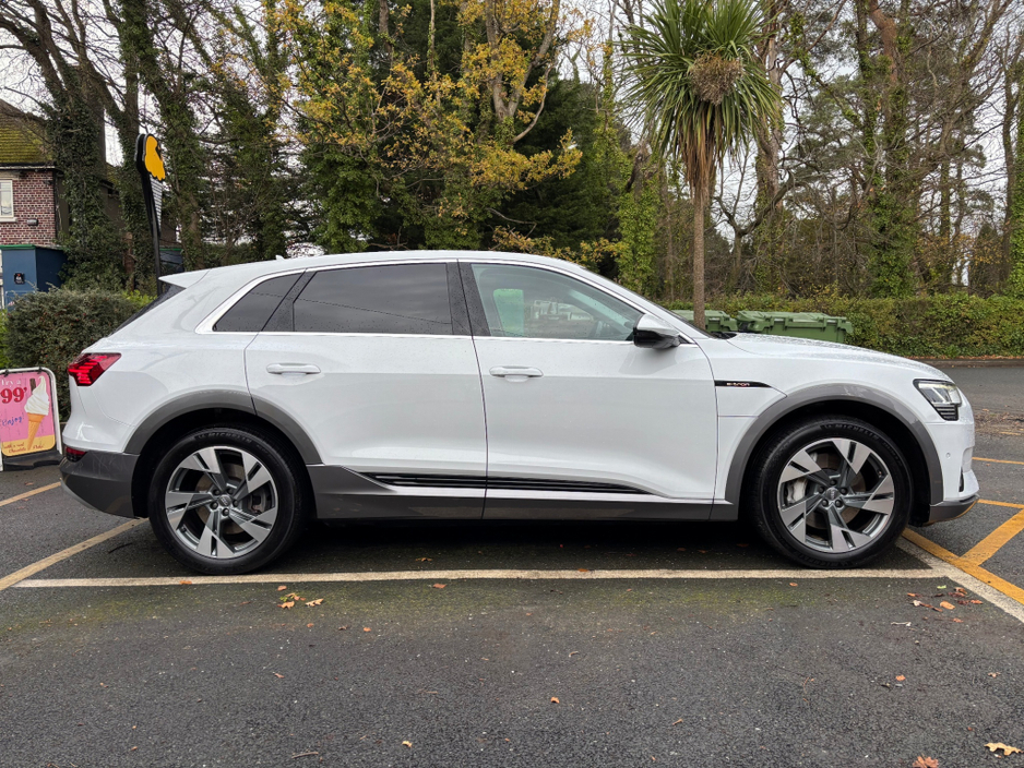 2020 Audi e-tron AUDI E TRON '50' - QUATTRO 'SPORT' FASH - 2 KEYS €23,900