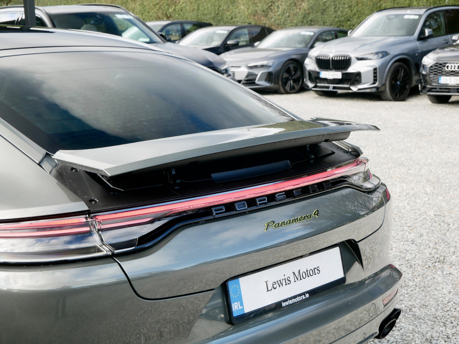 2023 Porsche Panamera - image 12