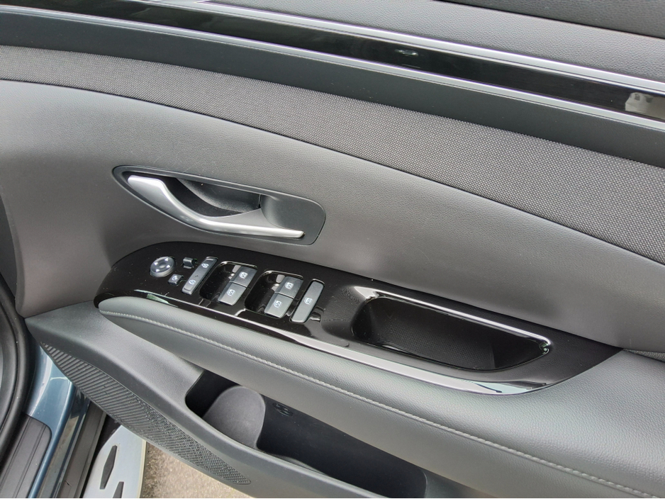 2024 Hyundai Tucson EXECUTIVE PLUS HYBRID - Side Steps - Warranty & AA 2029 - €40,950