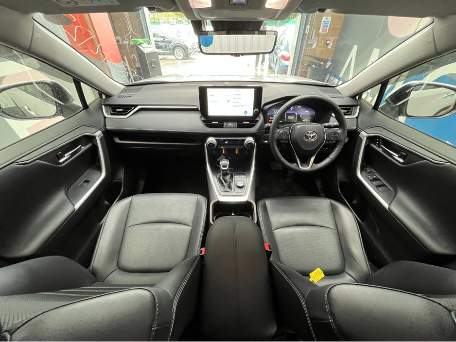 2023 Toyota Rav4 - image 18