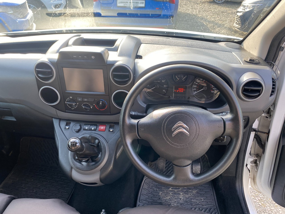 2017 Citroen Berlingo - image 10