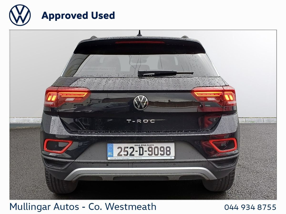 2025 Volkswagen T-Roc - image 13