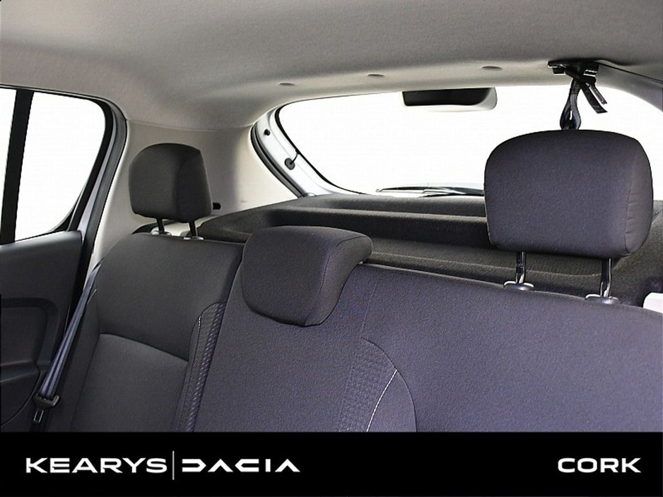 2019 Dacia Sandero - image 9