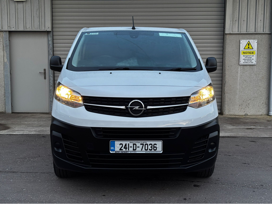 2024 Opel Vivaro - image 2