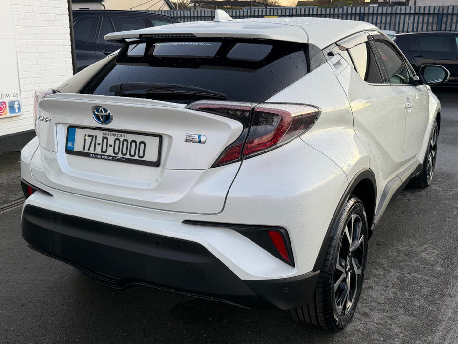 2017 Toyota C-HR (171) 1.8 HYBRID SPORT AUTO €19,450