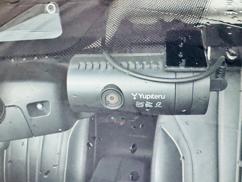 2018 BMW 5 Series - image 18