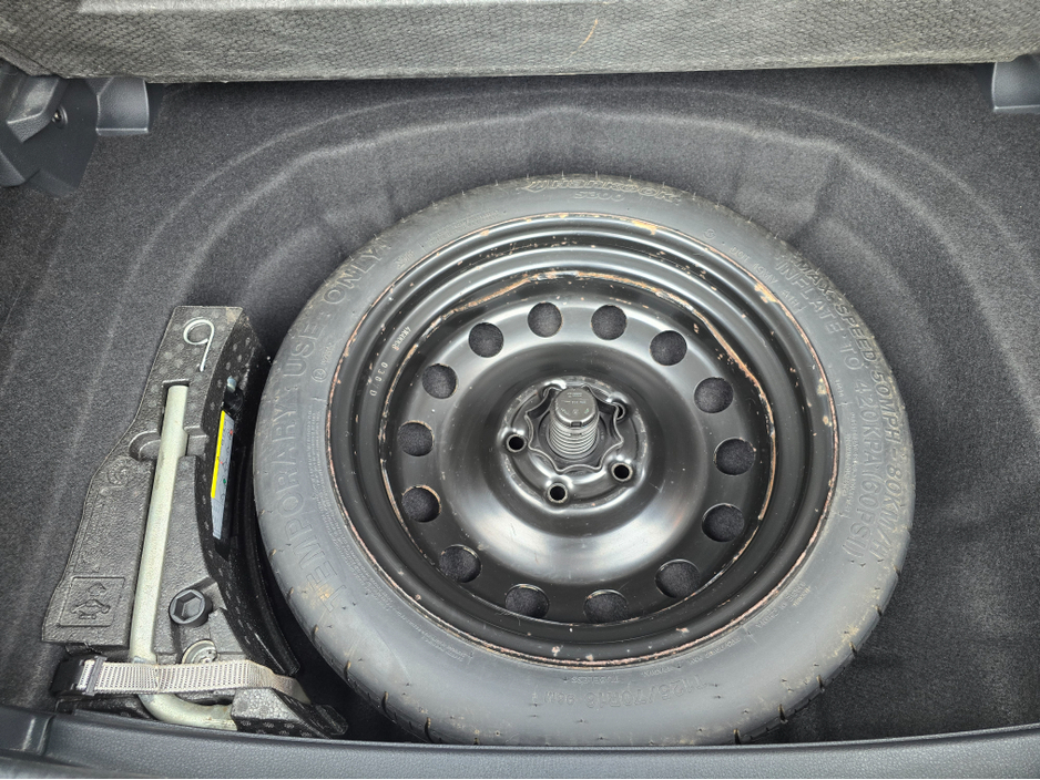 2016 Volkswagen Golf - image 28