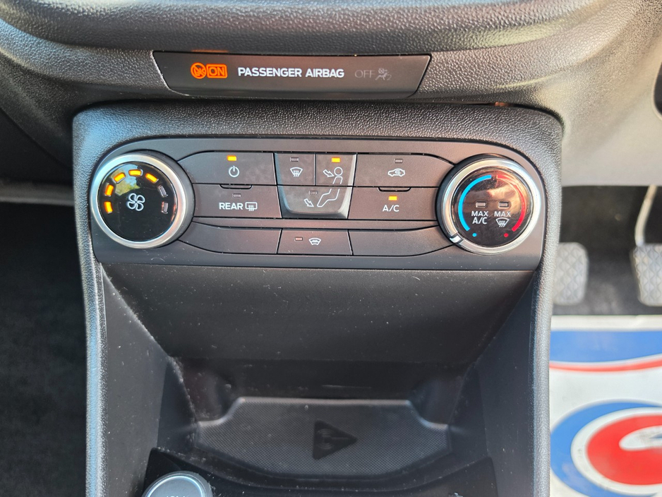 2018 Ford Fiesta - image 19