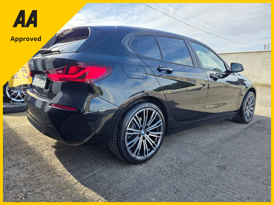 2021 BMW 1 Series - image 6