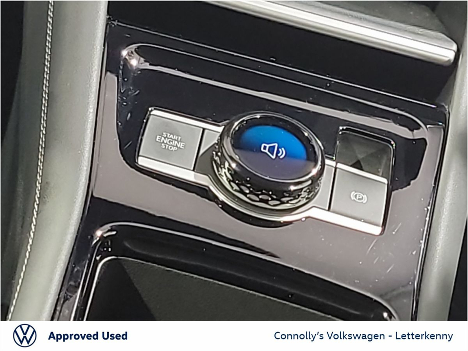 2024 Volkswagen Tiguan - image 15