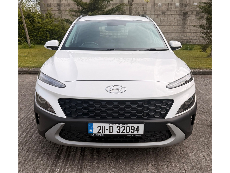 2021 Hyundai Kona - image 2