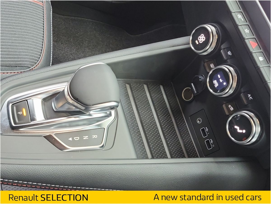 2023 Renault Captur - image 15