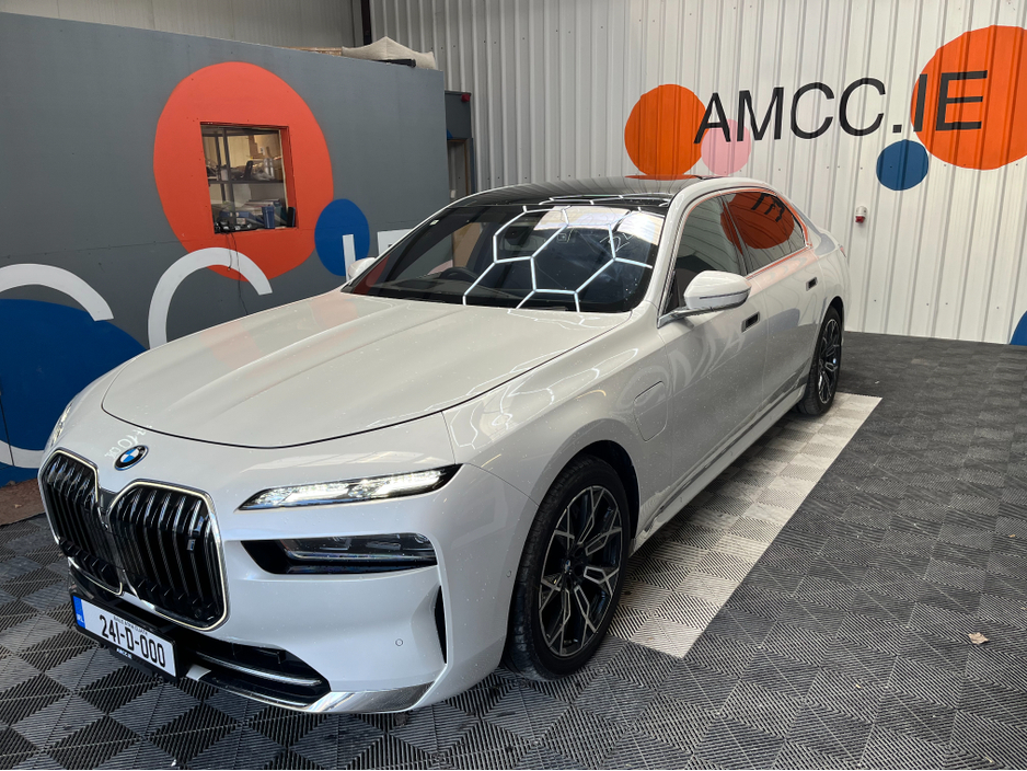 2024 BMW i7 - image 5