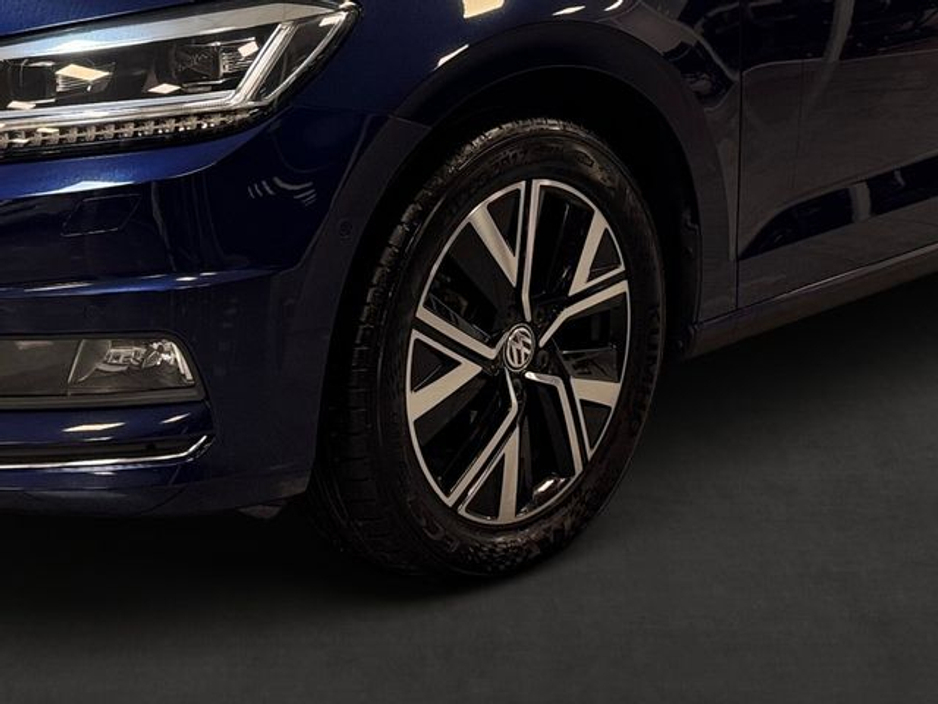 2021 Volkswagen Touran - image 10