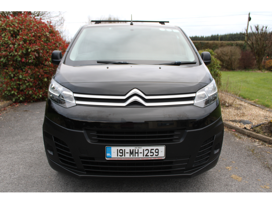 2019 Citroen Dispatch - image 2