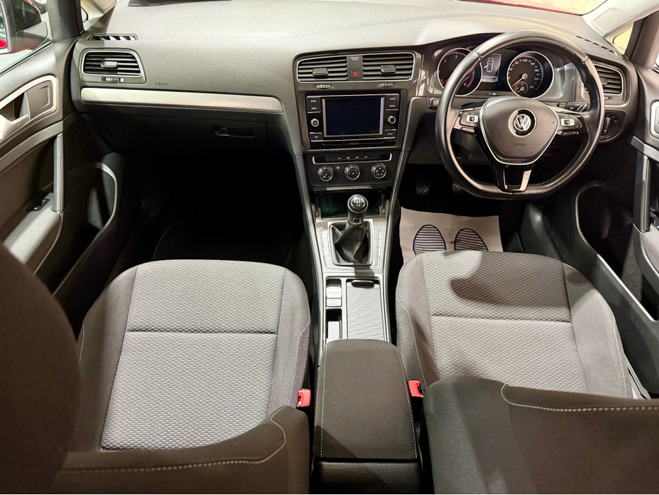 2019 Volkswagen Golf - image 9