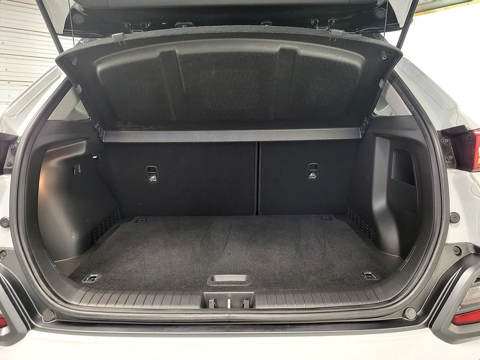 2018 Hyundai Kona - image 10