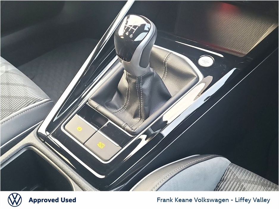 2024 Volkswagen Golf R-LINE 2.0 TDI 150HP *REAR VIEW CAMERA* *VALENCIA ALLOYS* CARPLAY & ANDROID AUTO* *PCP FINANCE AVAILABLE* €38,995