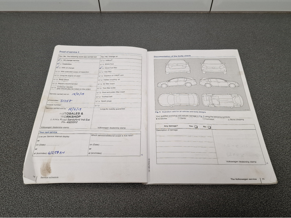 2013 Volkswagen Golf - image 27