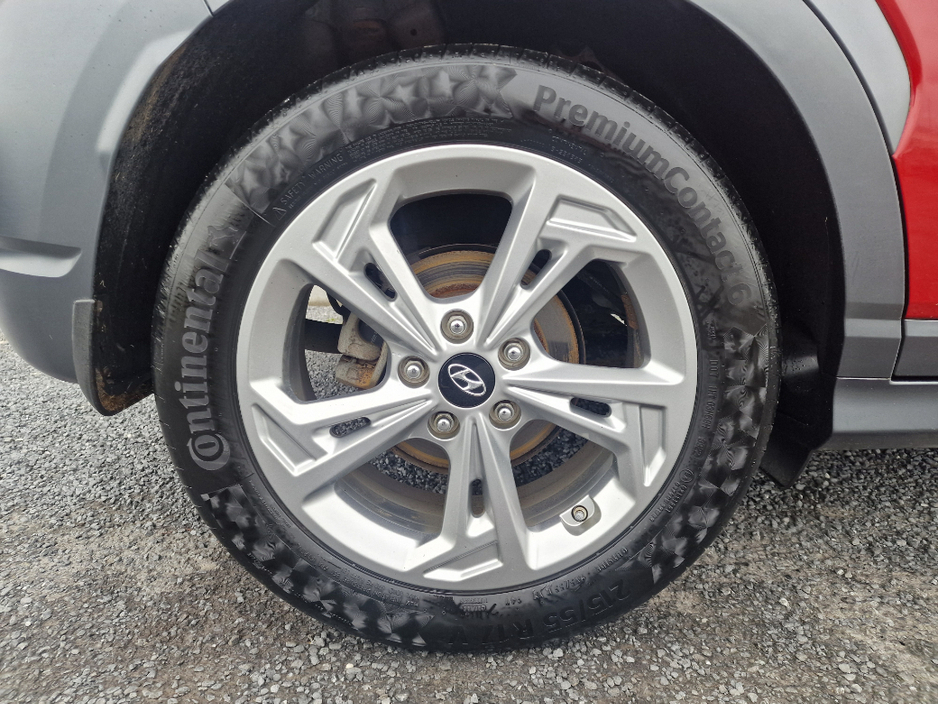 2021 Hyundai Kona Kauai Executive Plus 2tone 5DR €19,950