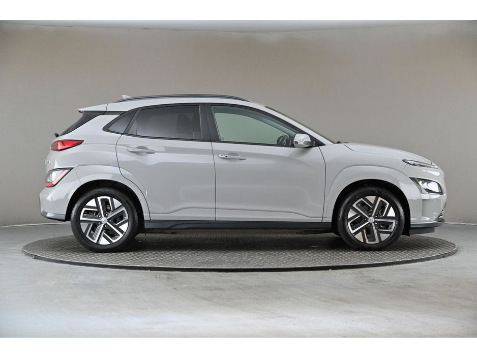 2023 Hyundai Kona - image 11