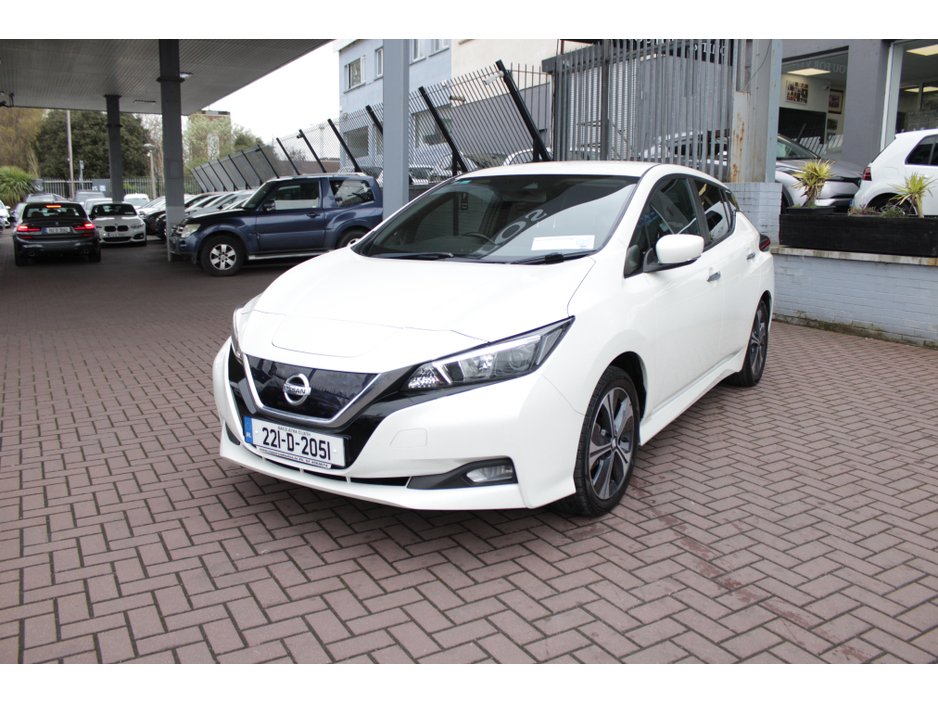 2022 Nissan Leaf - image 7