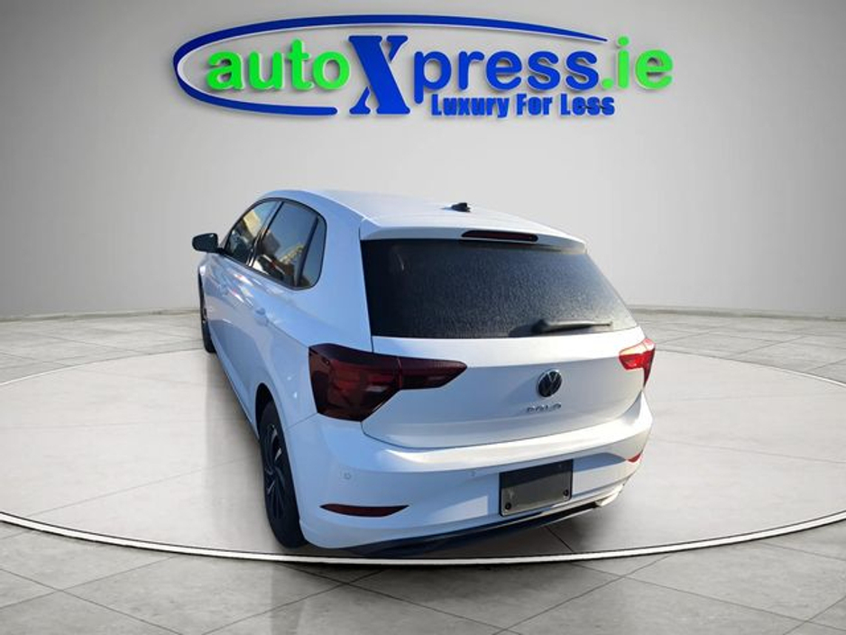2022 Volkswagen Polo - image 7
