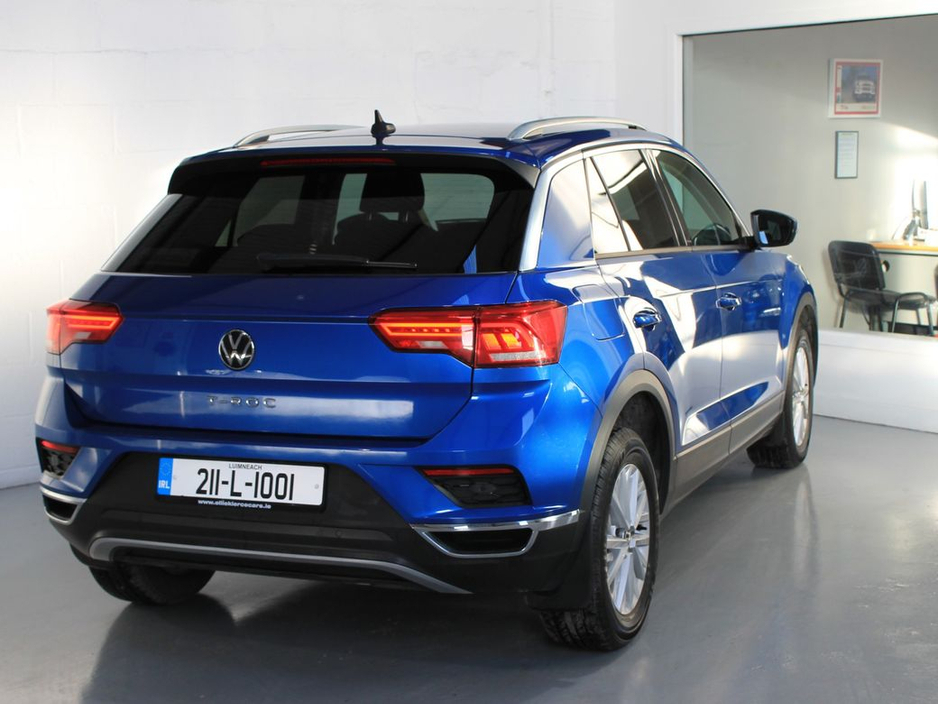 2021 Volkswagen T-Roc - image 6