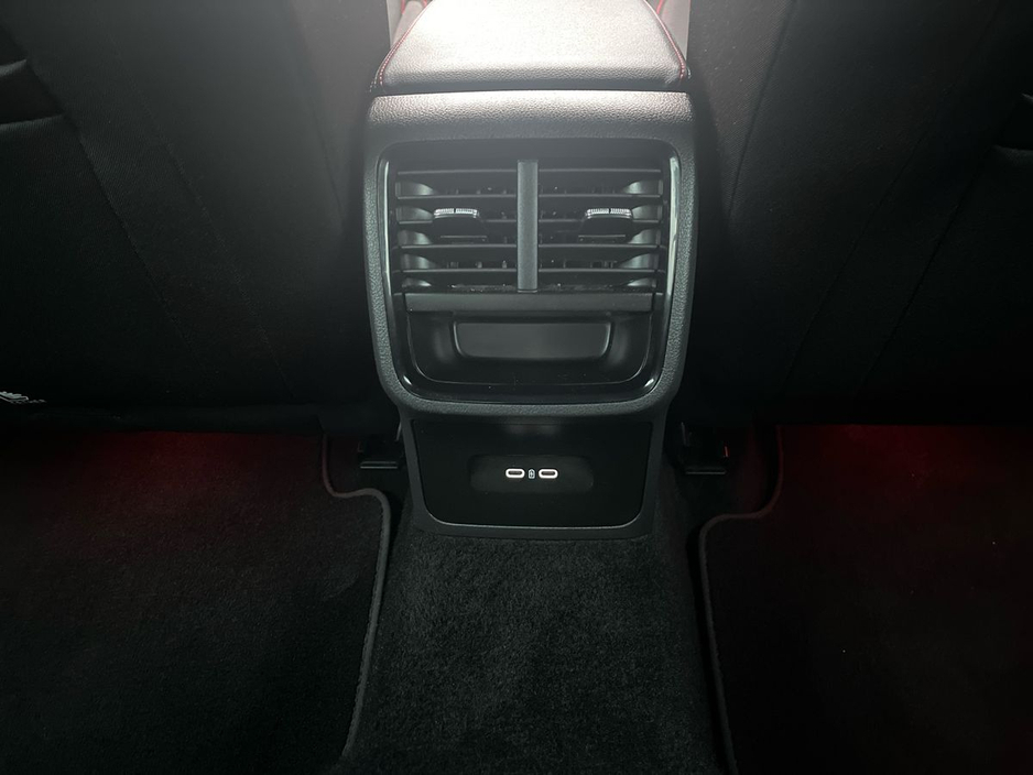 2024 Skoda Octavia - image 15