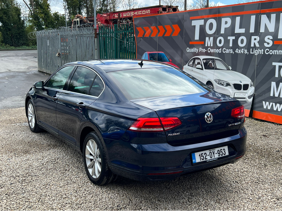 2015 Volkswagen Passat - image 9