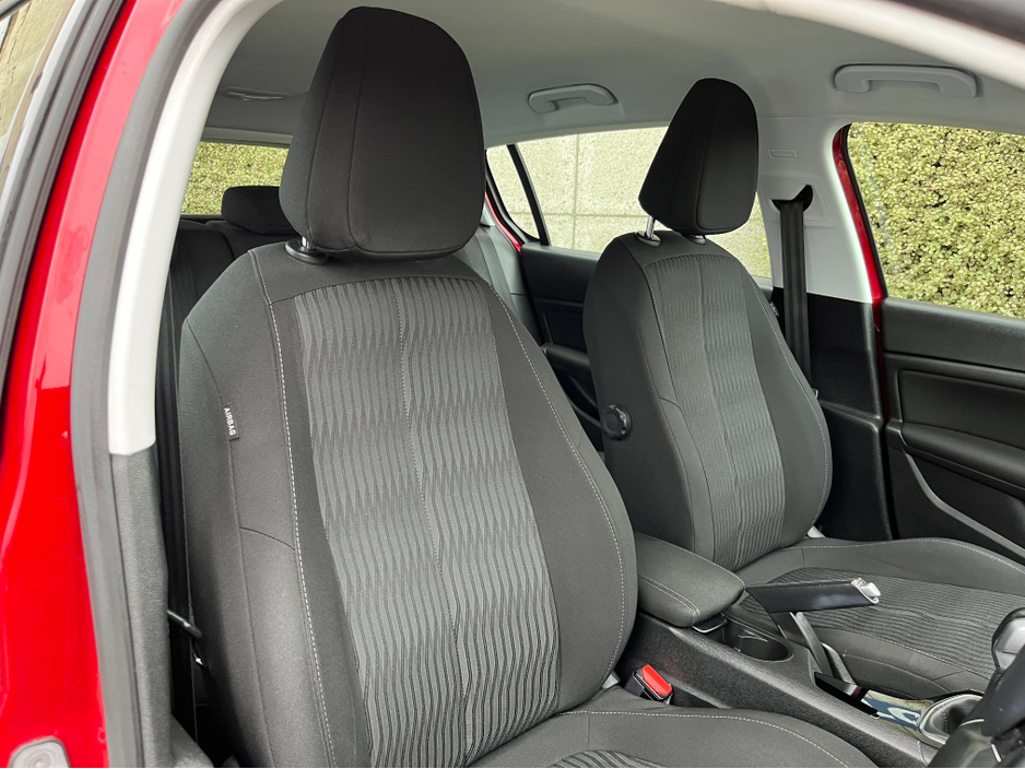 2017 Peugeot 308 - image 11