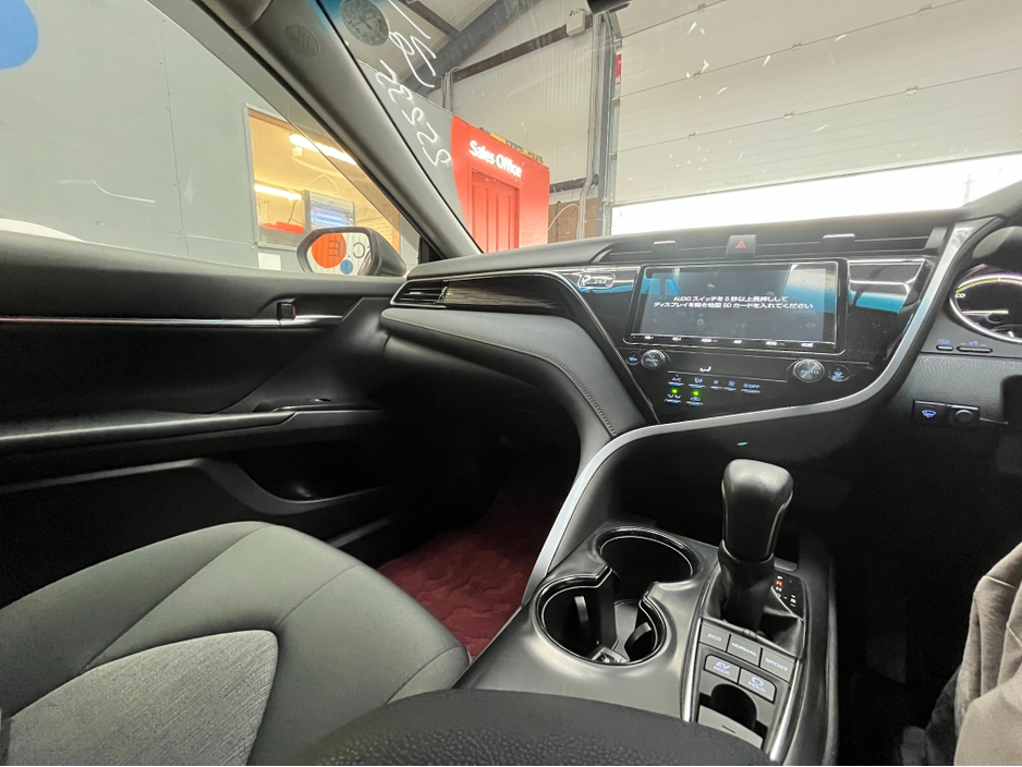 2019 Toyota Camry - image 18