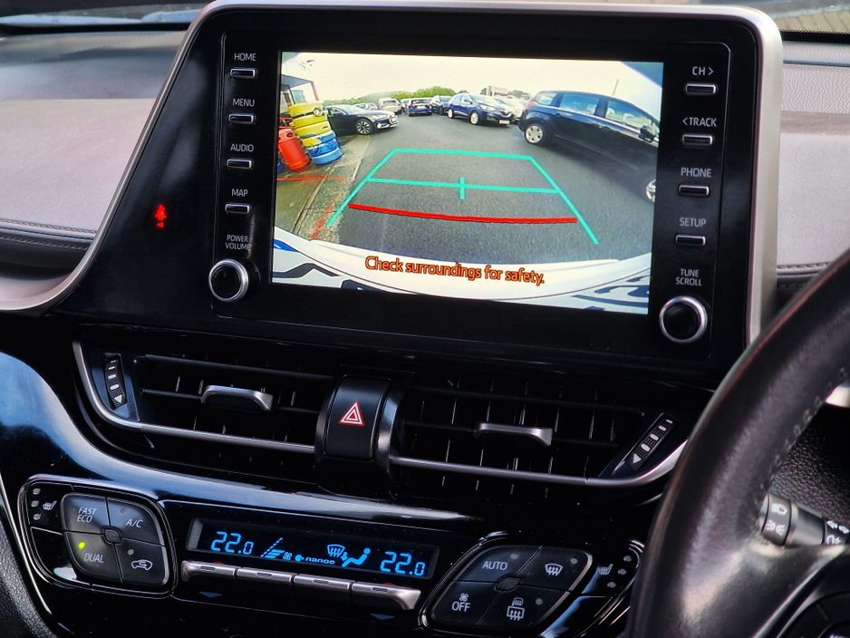 2022 Toyota C-HR 1.8 HYBRID AUTOMATIC SOL HIGH SPEC 2 KEYS 5 SEATER