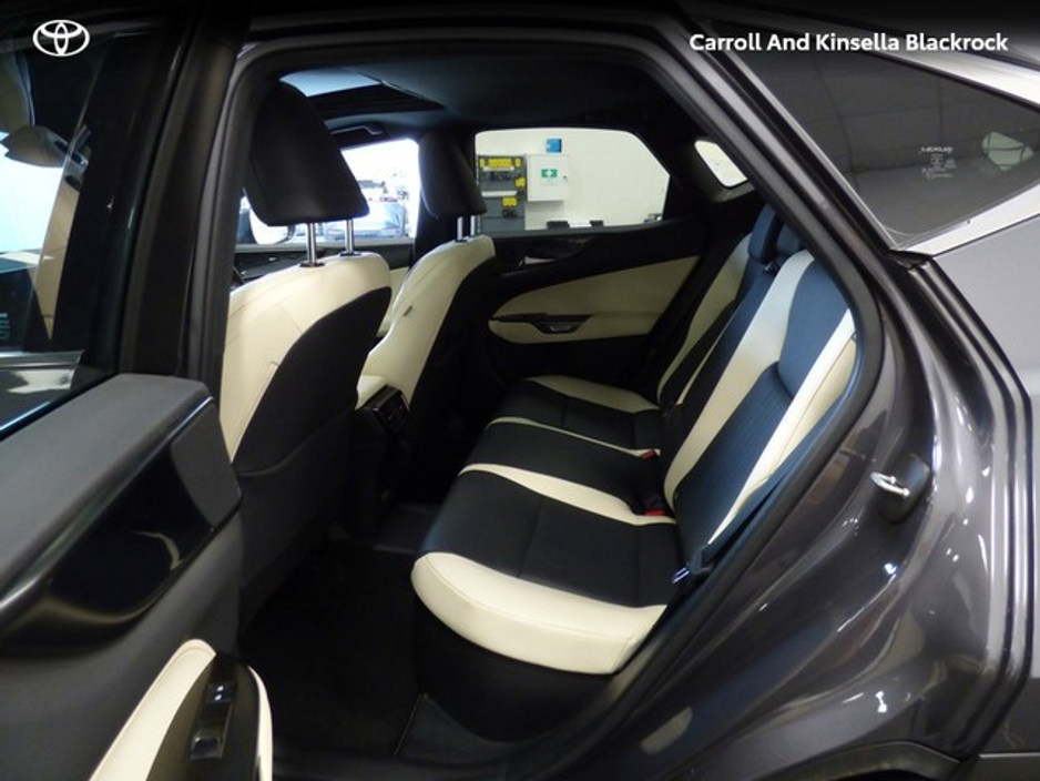 2023 Lexus NX 450 h+ - image 6