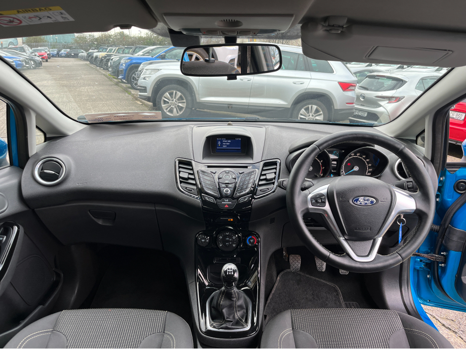 2017 Ford Fiesta - image 13