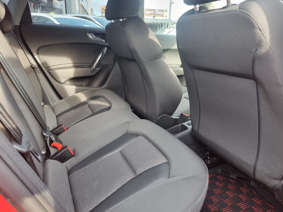 2015 Audi A1 - image 12