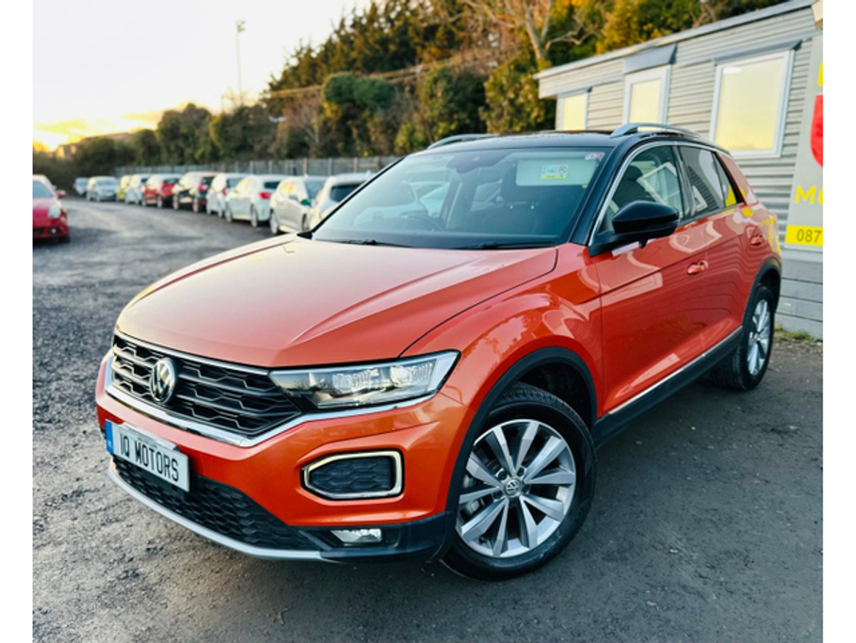 2020 Volkswagen T-Roc - image 2