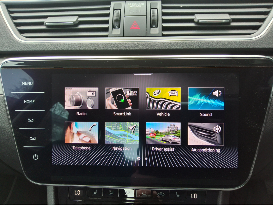 2021 Skoda Superb - image 17