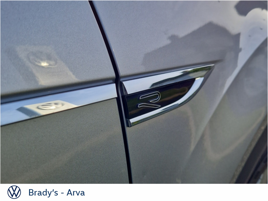 2023 Volkswagen T-Roc R-LINE 1.5 TSI 150BHP D7F 5DR €28,950