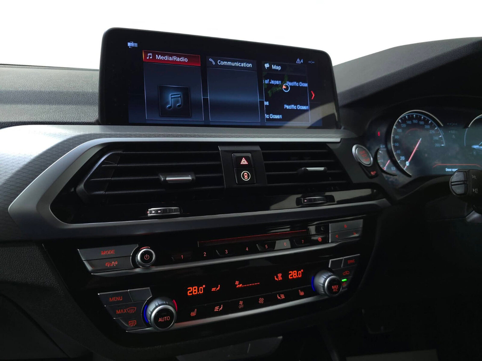 2018 BMW X3 - image 22